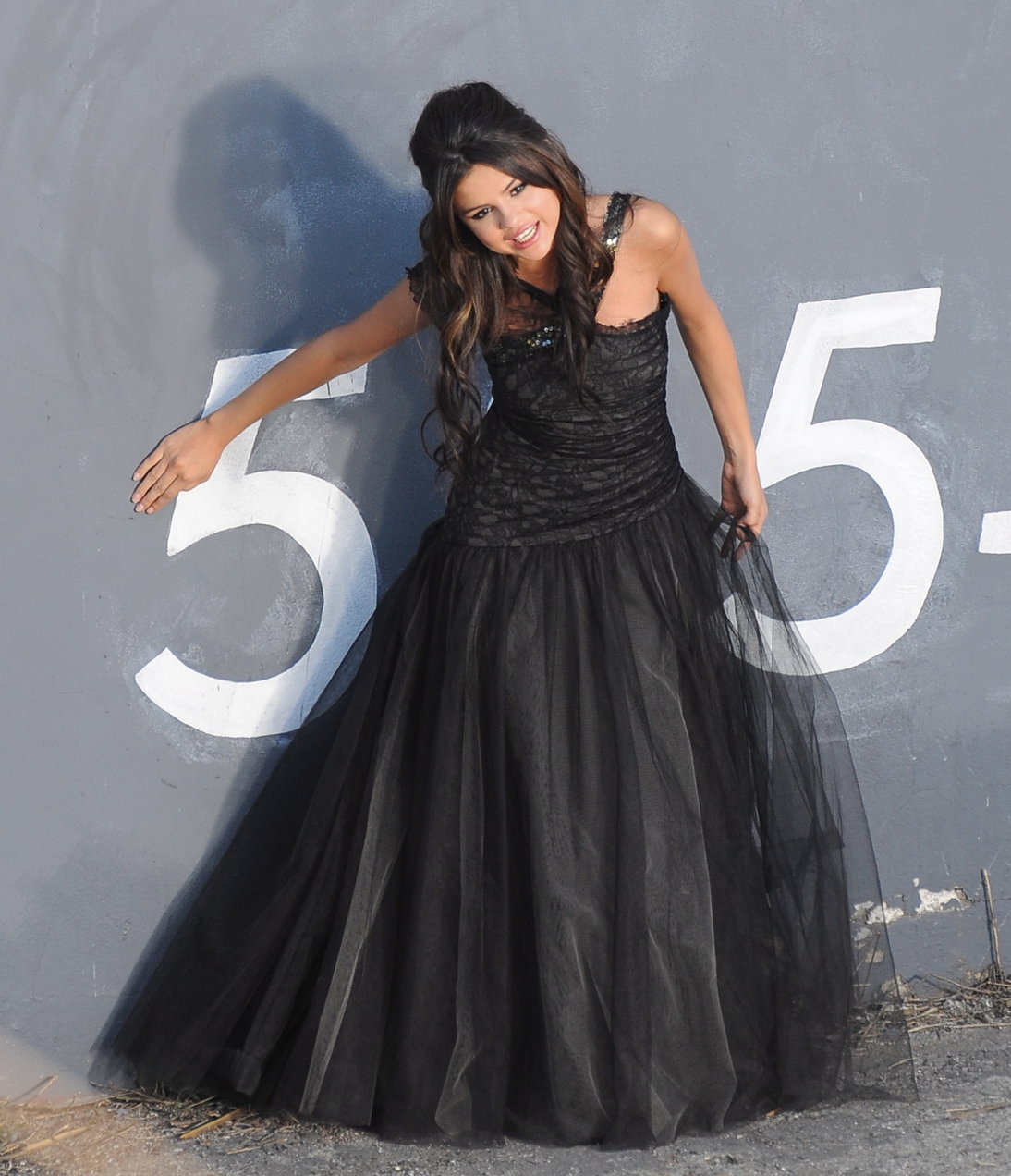 Behind the scenes of Selena Gomez's new video, 'Who Says' 