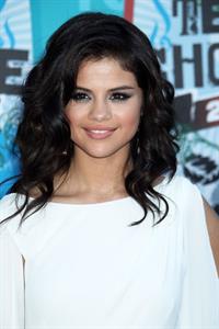 Selena Gomez at the 2010 Teen Choice Awards at the Gibson Amphitheatre on August 8 