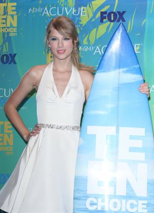 Taylor Swift at the 2011 Teen Choice Awards August 07, 2011 