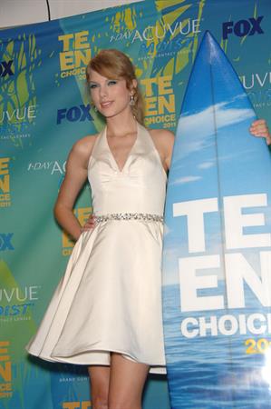 Taylor Swift at the 2011 Teen Choice Awards August 07, 2011 