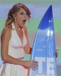 Taylor Swift at the 2011 Teen Choice Awards August 07, 2011 
