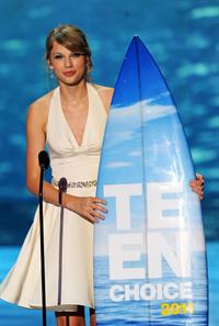 Taylor Swift at the 2011 Teen Choice Awards August 07, 2011 