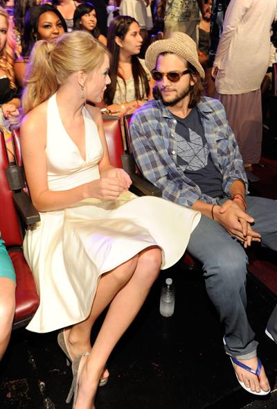 Taylor Swift at the 2011 Teen Choice Awards August 07, 2011 