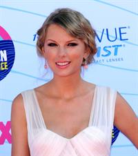 Taylor Swift at the 2012 Teen Choice Awards in Universal City July 22, 2012 