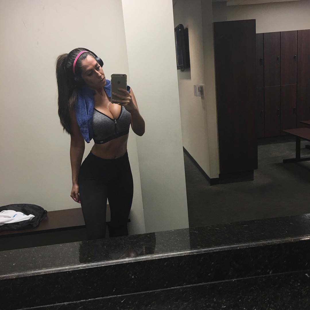 Jessica Rose Jones Selfie Pictures Jessica Rose Jones taking a selfie