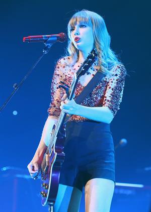 Taylor Swift on stage at the KIIS FM 2012 Jingle Ball concert at Nokia Theatre in Los Angeles - December 1, 2012 
