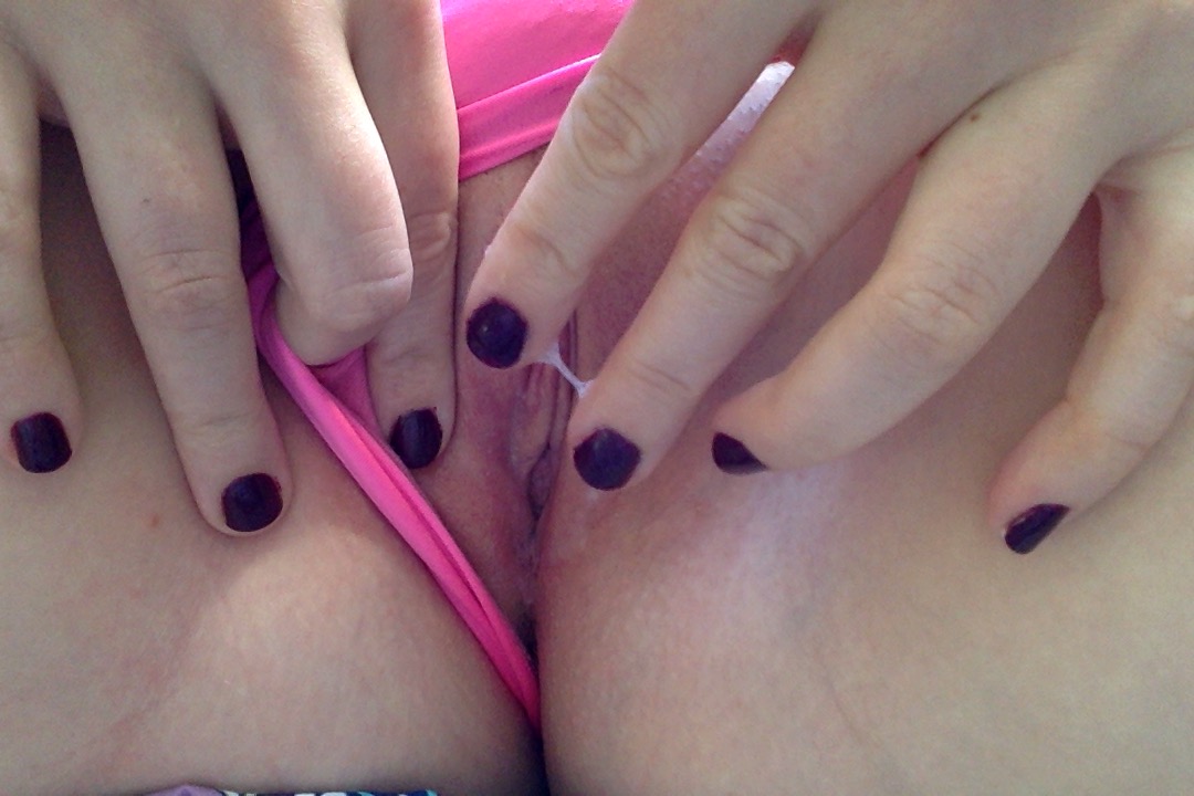 angiebeaum taking a selfie and - pussy