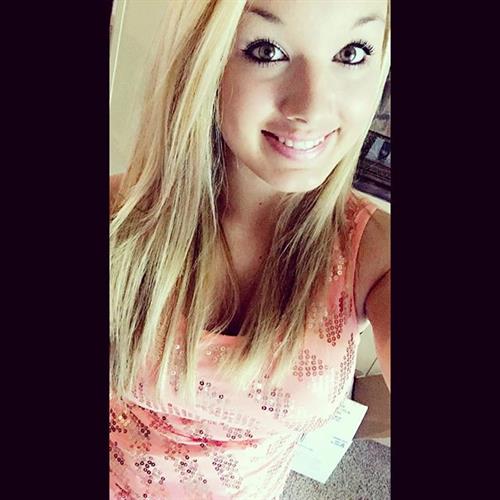 Mariah Alexis Vest taking a selfie