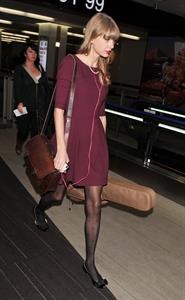 Taylor Swift at Narita International Airport November 24, 2012