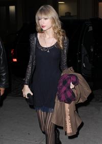 Taylor Swift leaving a theater in New York City June 12, 2012