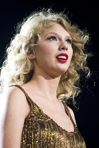 Taylor Swift performing live at Prudential Center in Newark July 19, 2011