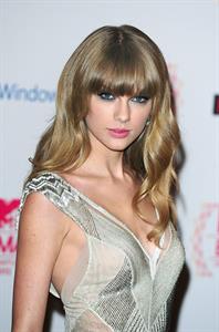 Taylor Swift on the red carpet at the 2012 MTV Europe Music Awards in Frankfurt, Germany November 11, 2012