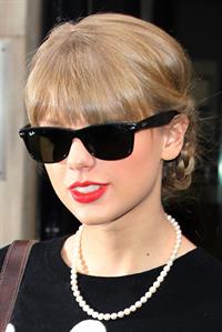 Taylor Swift leaving her hotel in London 11/7/12
