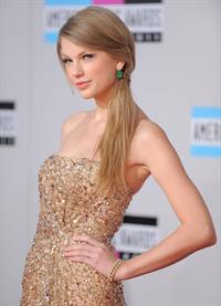 Taylor Swift 39th Annual American Music Awards in Los Angeles November 20, 2011  