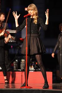 Taylor Swift performs at Good Morning America in New York City October 23, 2012 