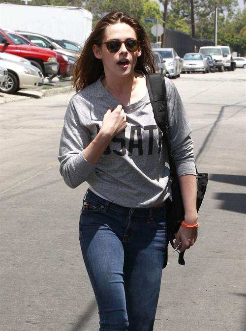 Kristen Stewart walking in Los Angeles - June 13, 2013 