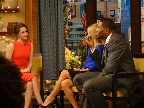 Kristen Stewart Live! with Kelly & Michael 11/7/12