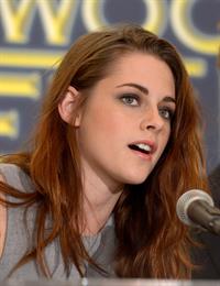 Kristen Stewart at Hollywood Foreign Press Association's Cecil B. Demille Award presentation in Beverly Hills 11/1/12