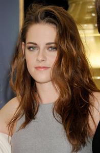 Kristen Stewart at Hollywood Foreign Press Association's Cecil B. Demille Award presentation in Beverly Hills 11/1/12