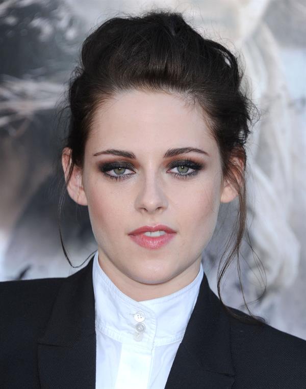 Kristen Stewart - Screening of  Snow White and the Huntsman  in Los Angeles - May 29, 2012