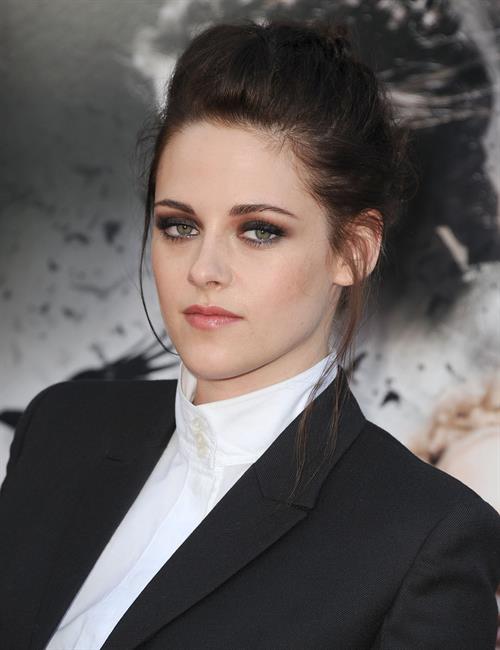 Kristen Stewart - Screening of  Snow White and the Huntsman  in Los Angeles - May 29, 2012