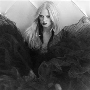 Lara Stone