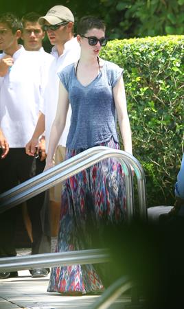 Anne Hathaway on a Beach in Miami 11 05 12 