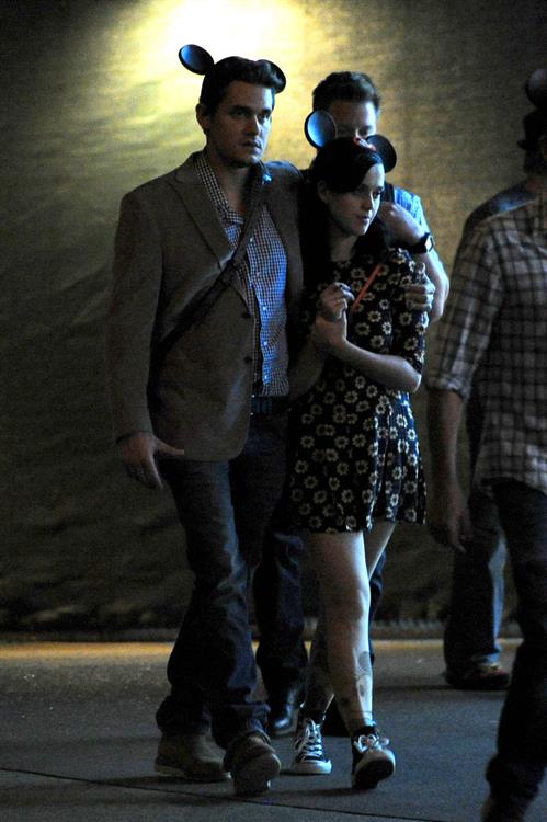 Katy Perry – candids at Disneyland in Anahiem 10/7/13  