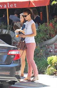 Olivia Wilde - at the Alcove Cafe in Los Feliz - August 15 2012