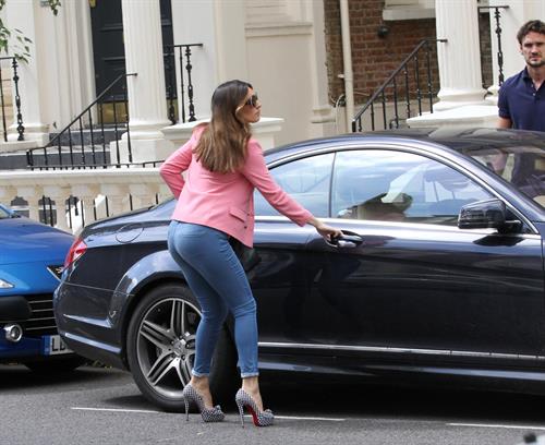 Kelly Brook - Leaving her London home - August 3, 2012