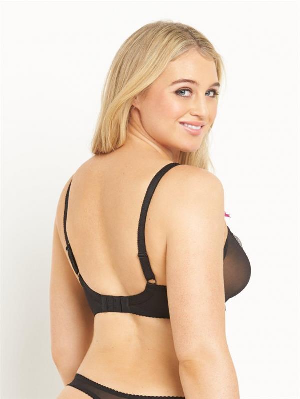 Iskra Lawrence in lingerie