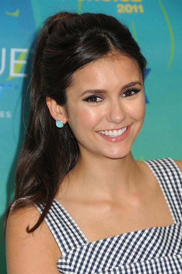 Nina Dobrev Teen Choice Awards 2011, 7-8-11 