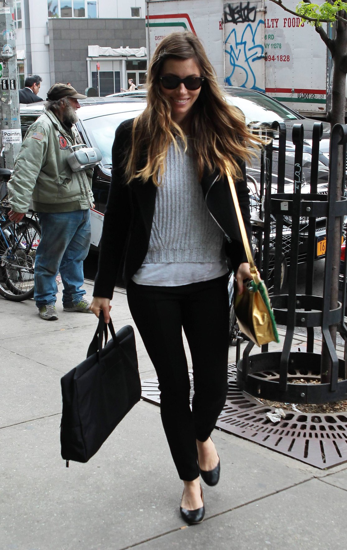 Jessica Biel - Spotted in New York City (06.05.2013) 