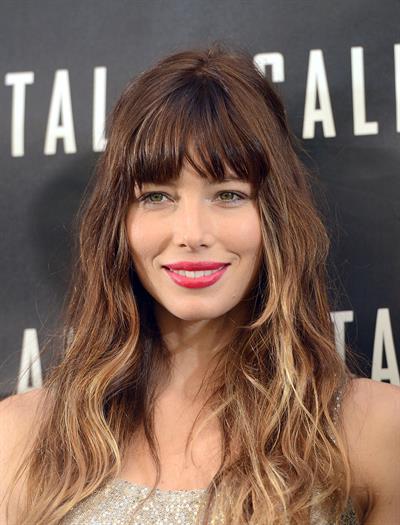 Jessica Biel poses at the Total Recall - Los Angeles Photo Call on July 28, 2012 in Beverly Hills, California