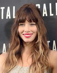 Jessica Biel poses at the Total Recall - Los Angeles Photo Call on July 28, 2012 in Beverly Hills, California