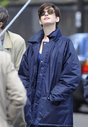 Anne Hathaway set of One Day in Paris August 31, 2013