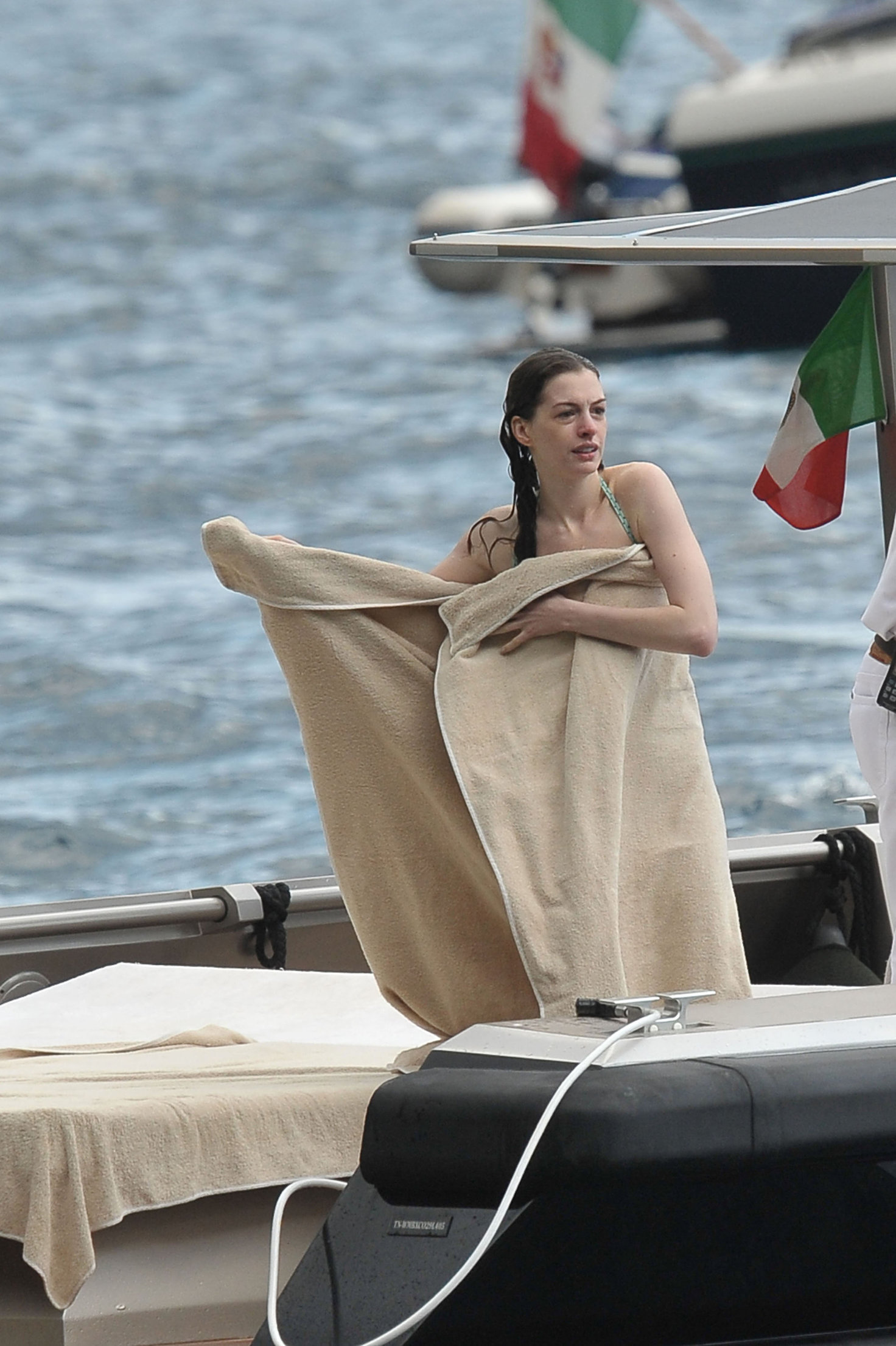 Anne Hathaway Pictures. Anne Hathaway on vacation in Italy July 22, 2011