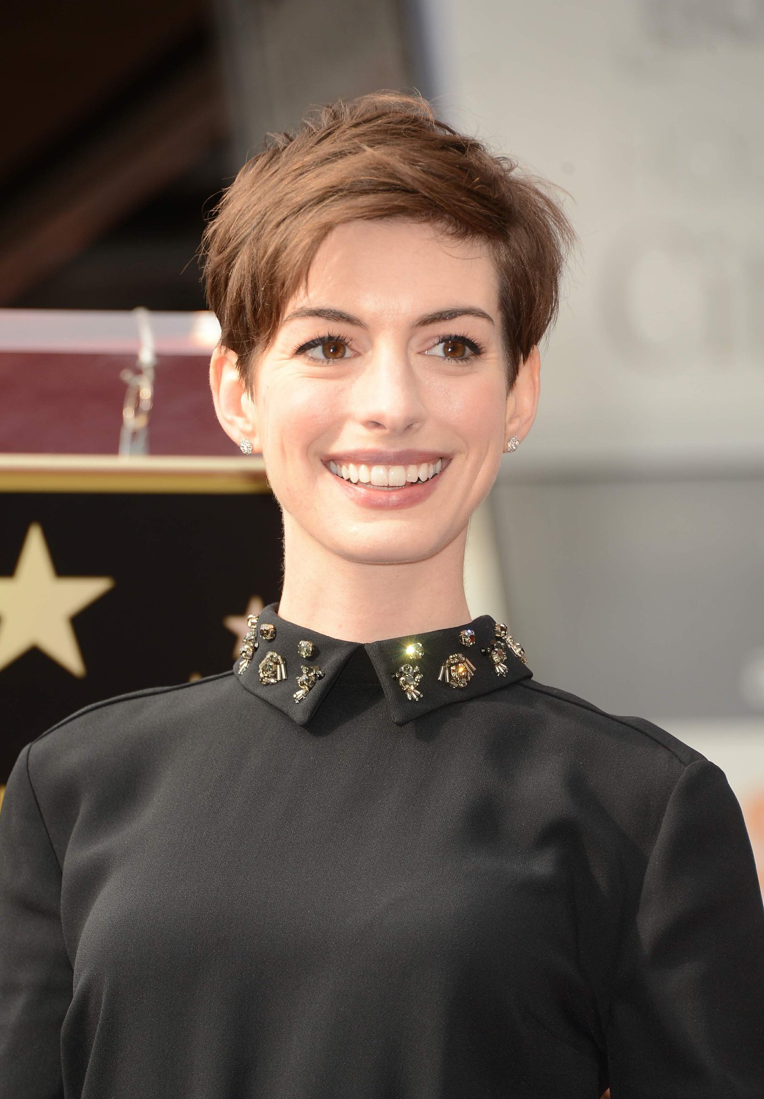 Anne Hathaway attends the Hugh Jackman Hollywood Walk Of Fame Ceremony in Hollywood December 13-2012 