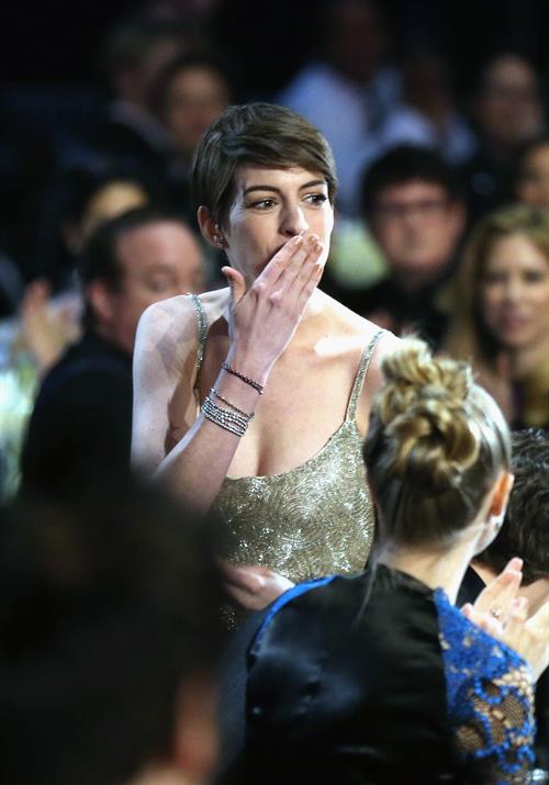 Anne Hathaway attends the Critics' Choice Movie Awards 2013 with Skinnygirl Cocktails at Barkar Hangar