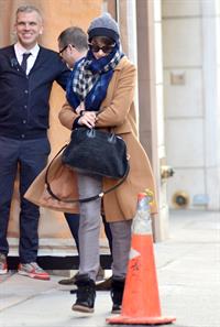 Anne Hathaway shopping on Madison Ave in NYC 1/8/13  