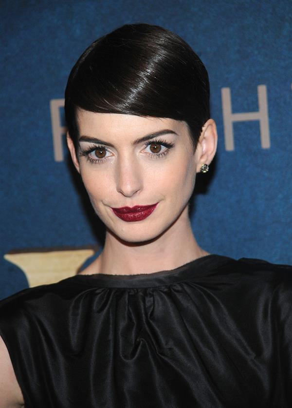 Anne Hathaway Les Miserables NY Premiere December 10-2012 