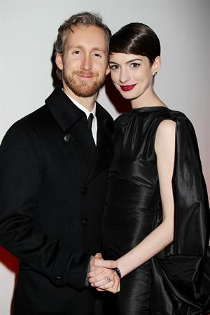 Anne Hathaway Les Miserables NY Premiere December 10-2012 