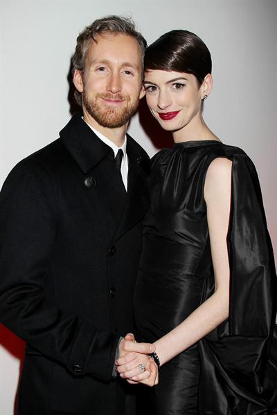 Anne Hathaway Les Miserables NY Premiere December 10-2012 