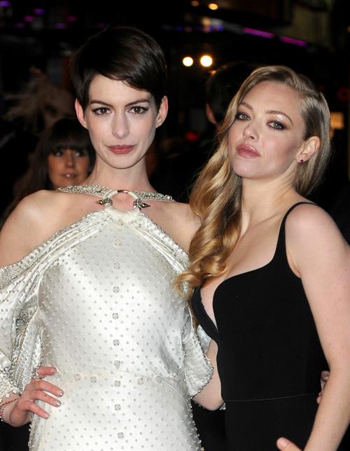 Anne Hathaway  'Les Miserables' World Premiere at the Odeon Leicester Square in London - December 5, 2012 