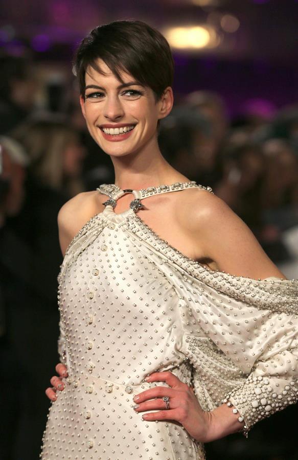 Anne Hathaway  'Les Miserables' World Premiere at the Odeon Leicester Square in London - December 5, 2012 