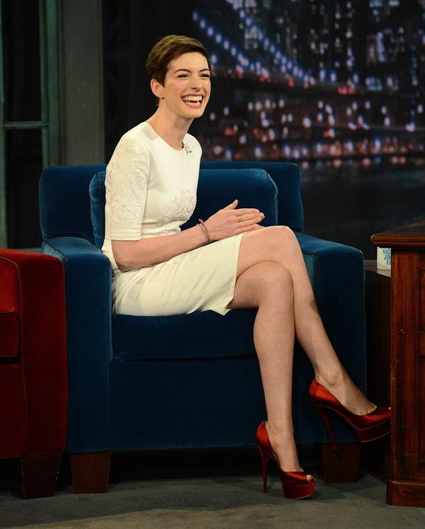 Anne Hathaway Late Night With Jimmy Fallon in New York December 11, 2012 