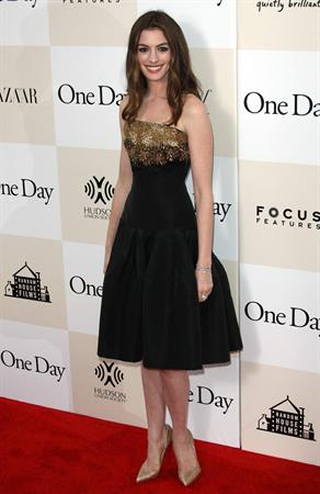 Anne Hathaway One Day Premiere in New York 8/8/2011 