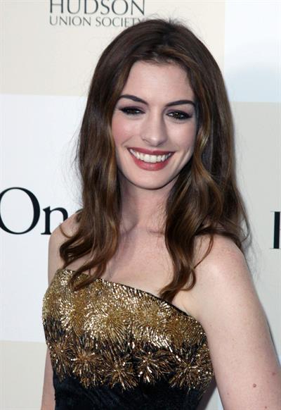 Anne Hathaway One Day Premiere in New York 8/8/2011 