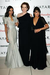 Zoe Saldana at  Avatar  World Premiere in London 10-12-2009