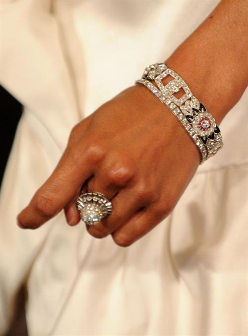 Zoe Saldana - 2010 Women In Film Crystal & Lucy Awards: A New Era - June 1, 2010